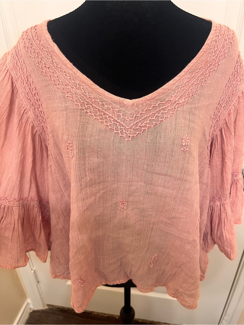Rachel Zoe Boho Pink Embroidered Flared Sleeves Linen Top Sz XL - Picture 4 of 9